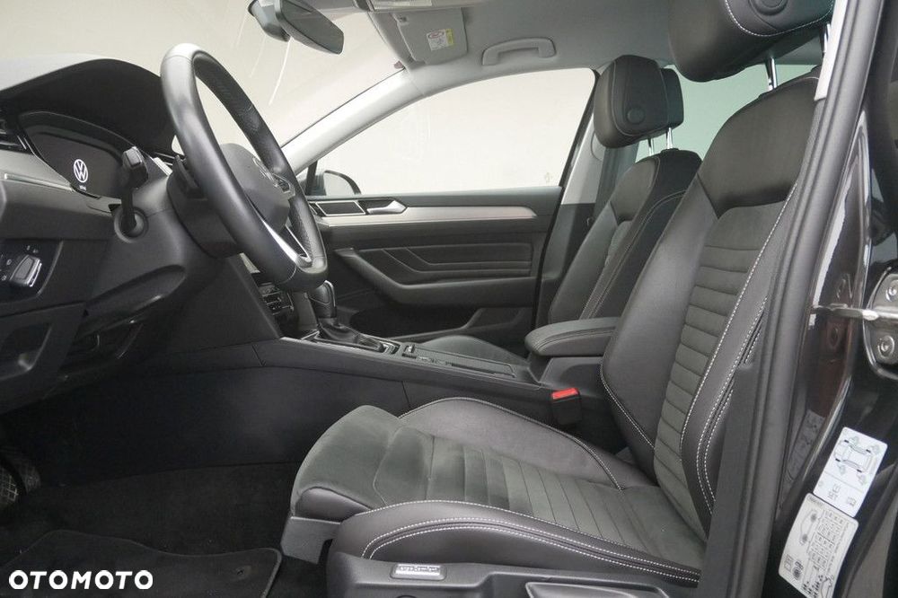 Volkswagen Passat Variant 2.0 TSI Elegance DSG - 12