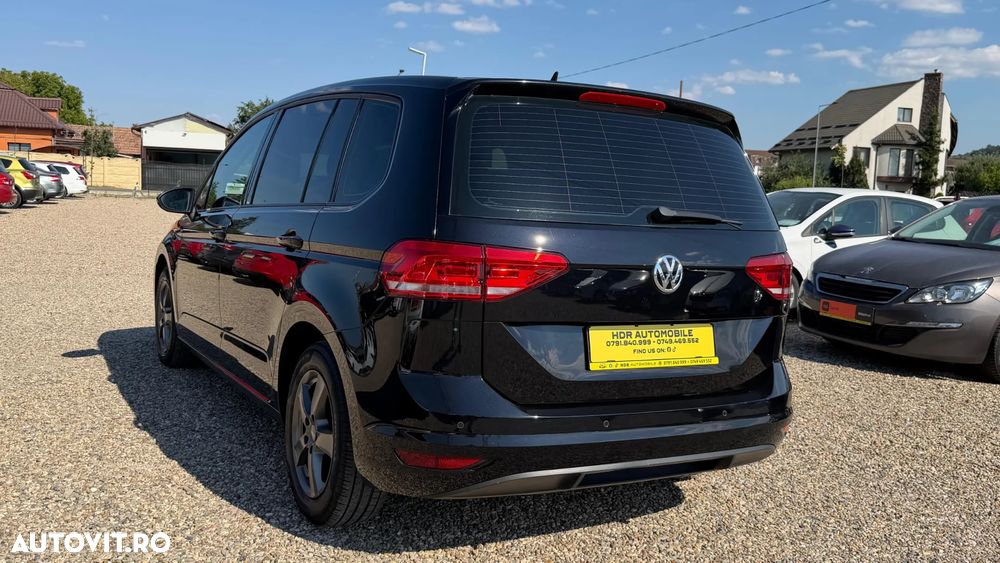 Volkswagen Touran - 17