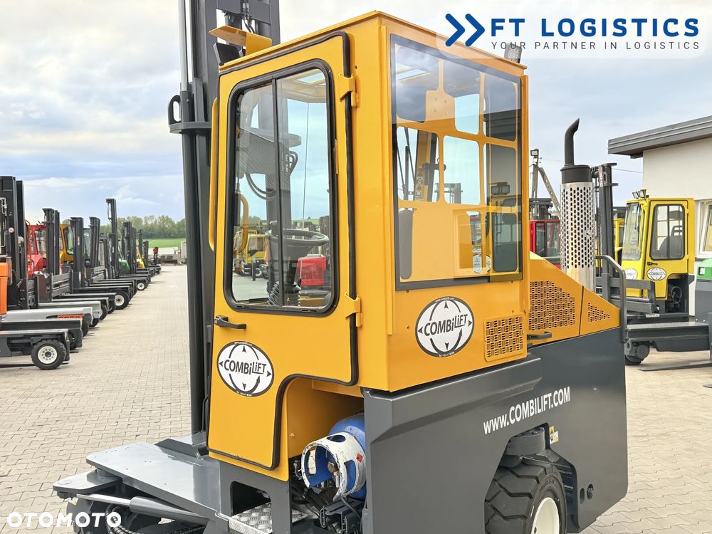 Combilift WÓZEK CZTEROKIERUNKOWY - WIELOKIERUNKOWY | COMBILIFT C4000 | GAS | DUPLEX 4100MM | PRZESUW WIDEŁ | WOLNY SKOK | NOWE OPONY | PO SERWISIE | STAN IDEALNY | Szeroka oferta wózków czterokierunkowych i bocznych, dopasowanych do różnorodnych potrzeb i zastosowań - 39