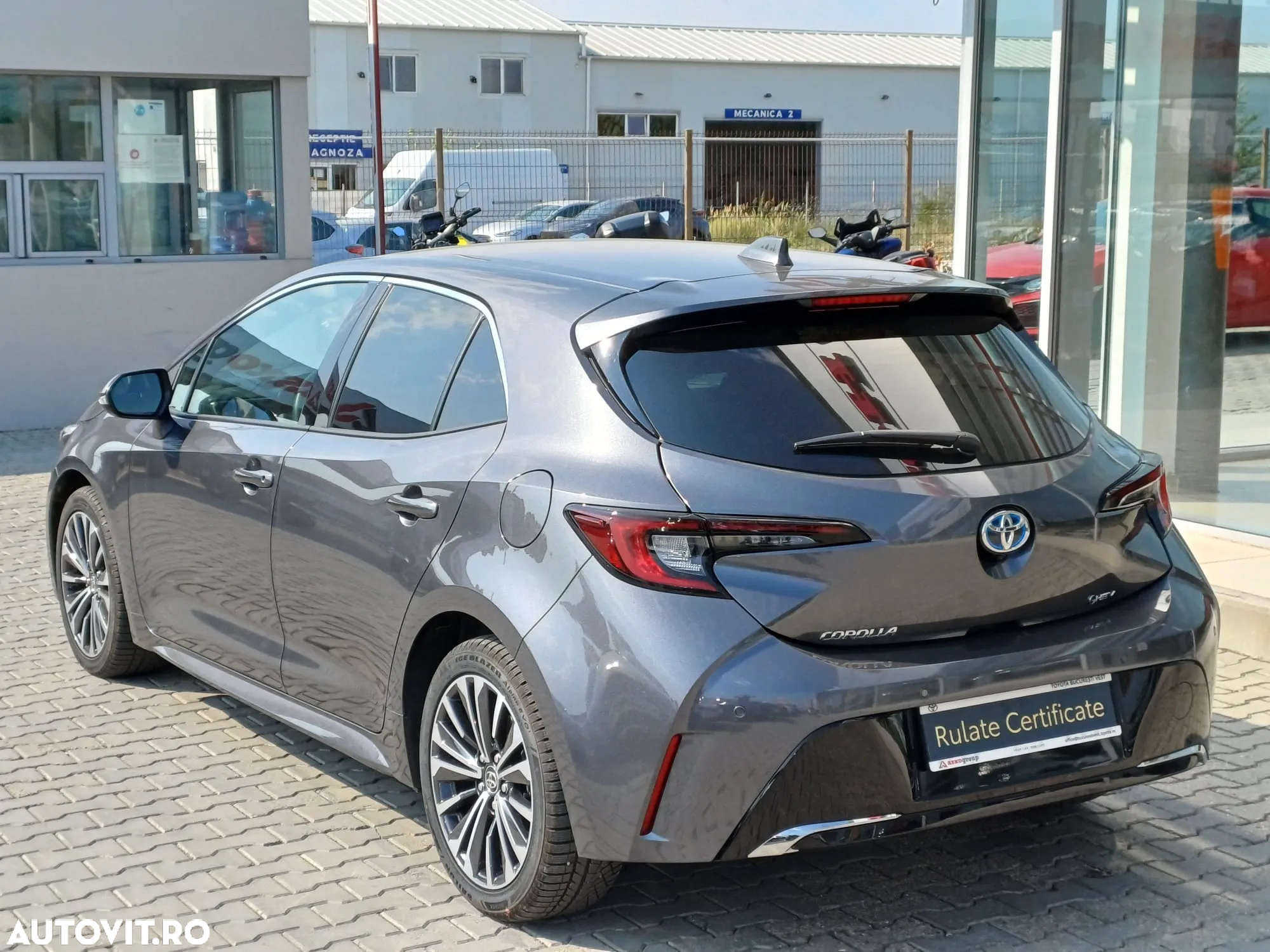 Toyota Corolla - 4