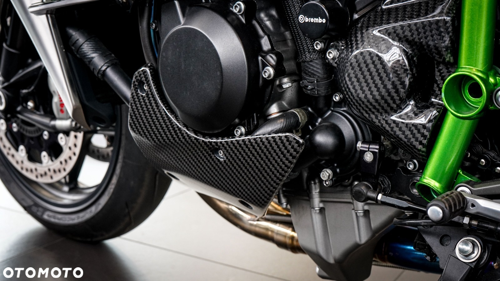 Kawasaki H2 - 17