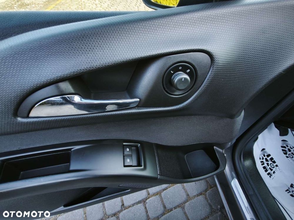 Opel Meriva - 11