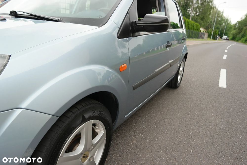 Ford Fiesta - 12