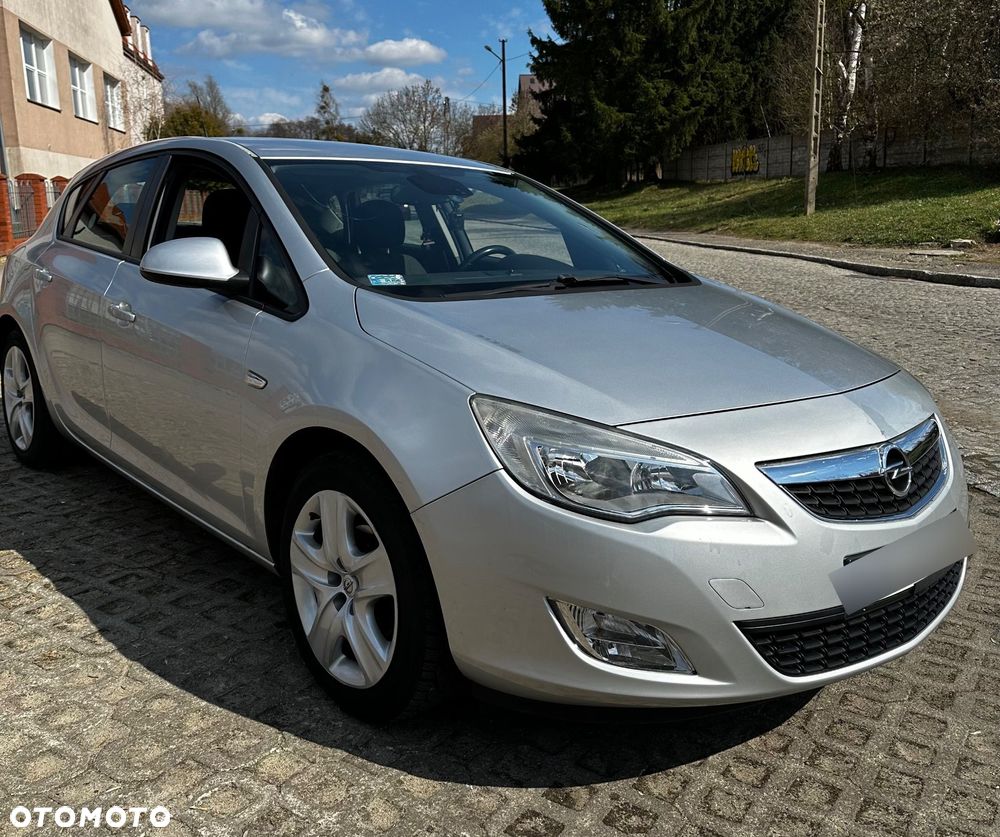 Opel Astra - 2