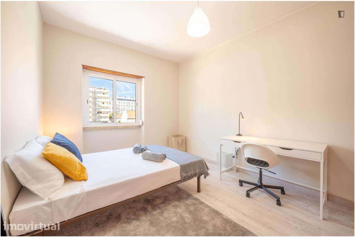 Quarto - localizado em Saldanha Lisbon - Grande imagem: 3/17