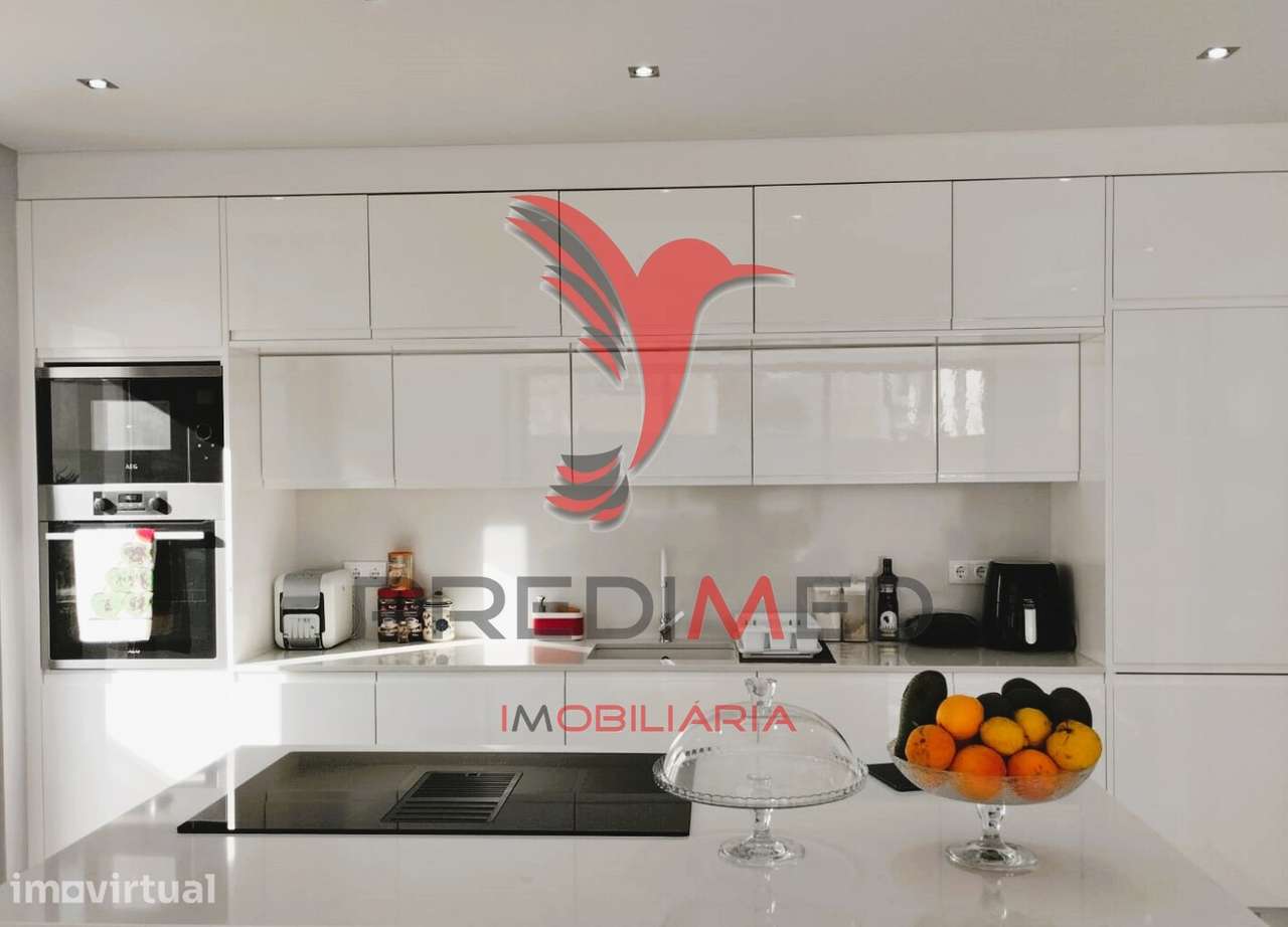 Luxuosa Moradia T4 - Grande imagem: 3/40