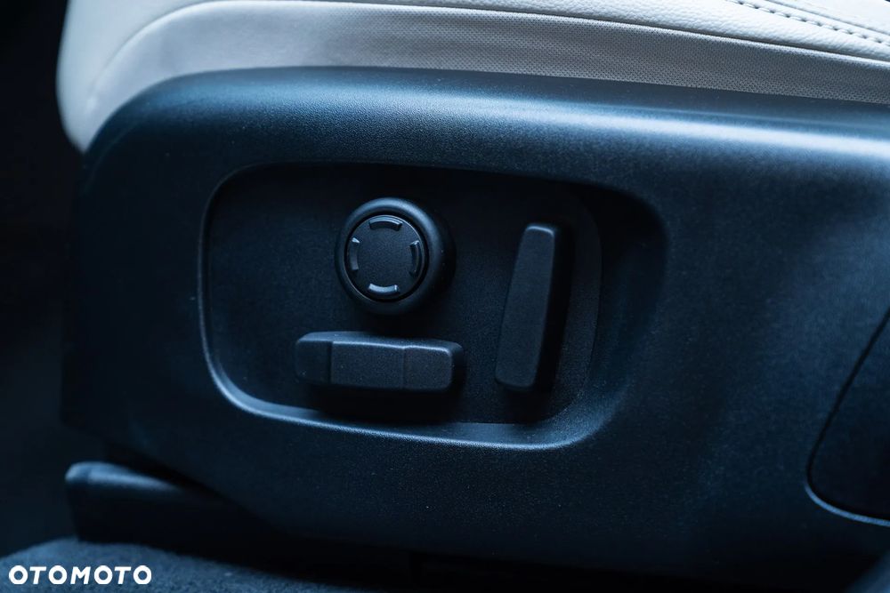 Land Rover Range Rover Velar - 14