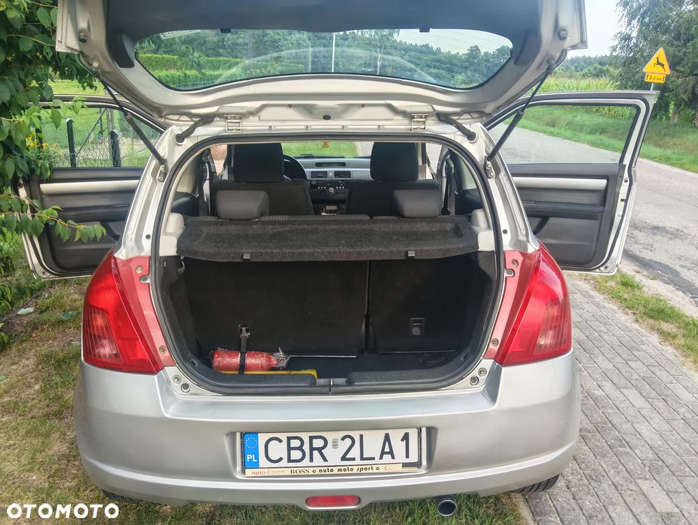 Suzuki Swift - 6