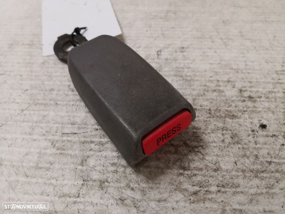 Engate Cinto Frente Esq Nissan Micra Ii (K11) - 2