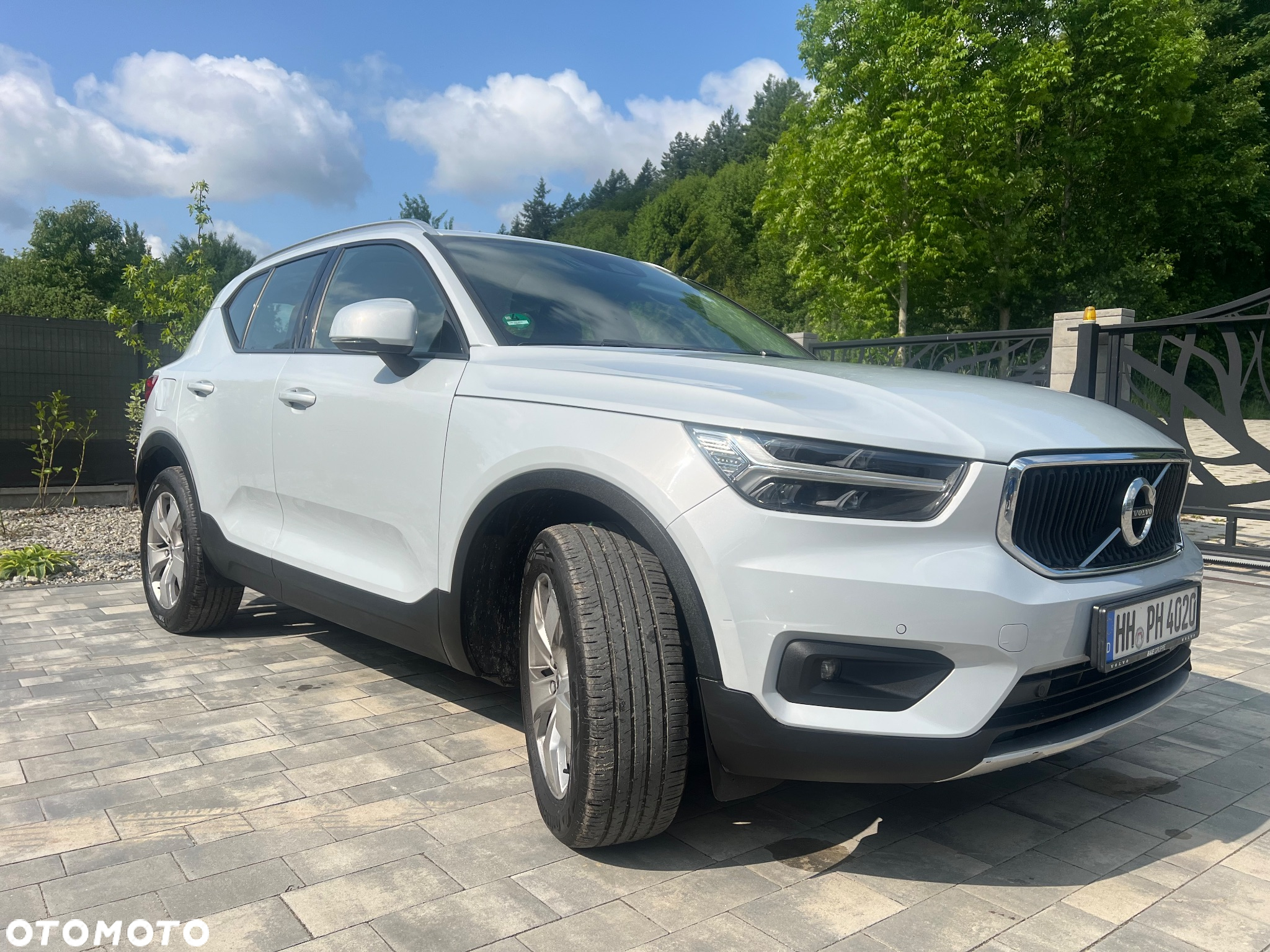 Volvo XC 40 T3 Geartronic Momentum Pro - 32