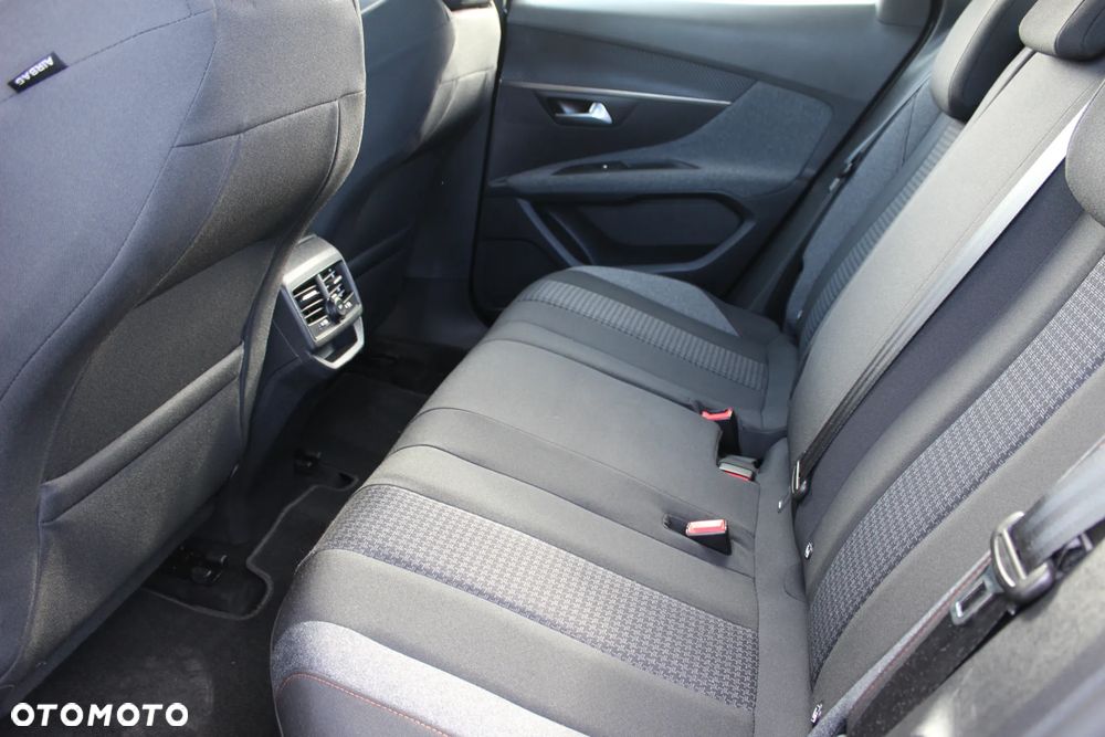 Peugeot 5008 BlueHDi 130 EAT8 Allure - 11