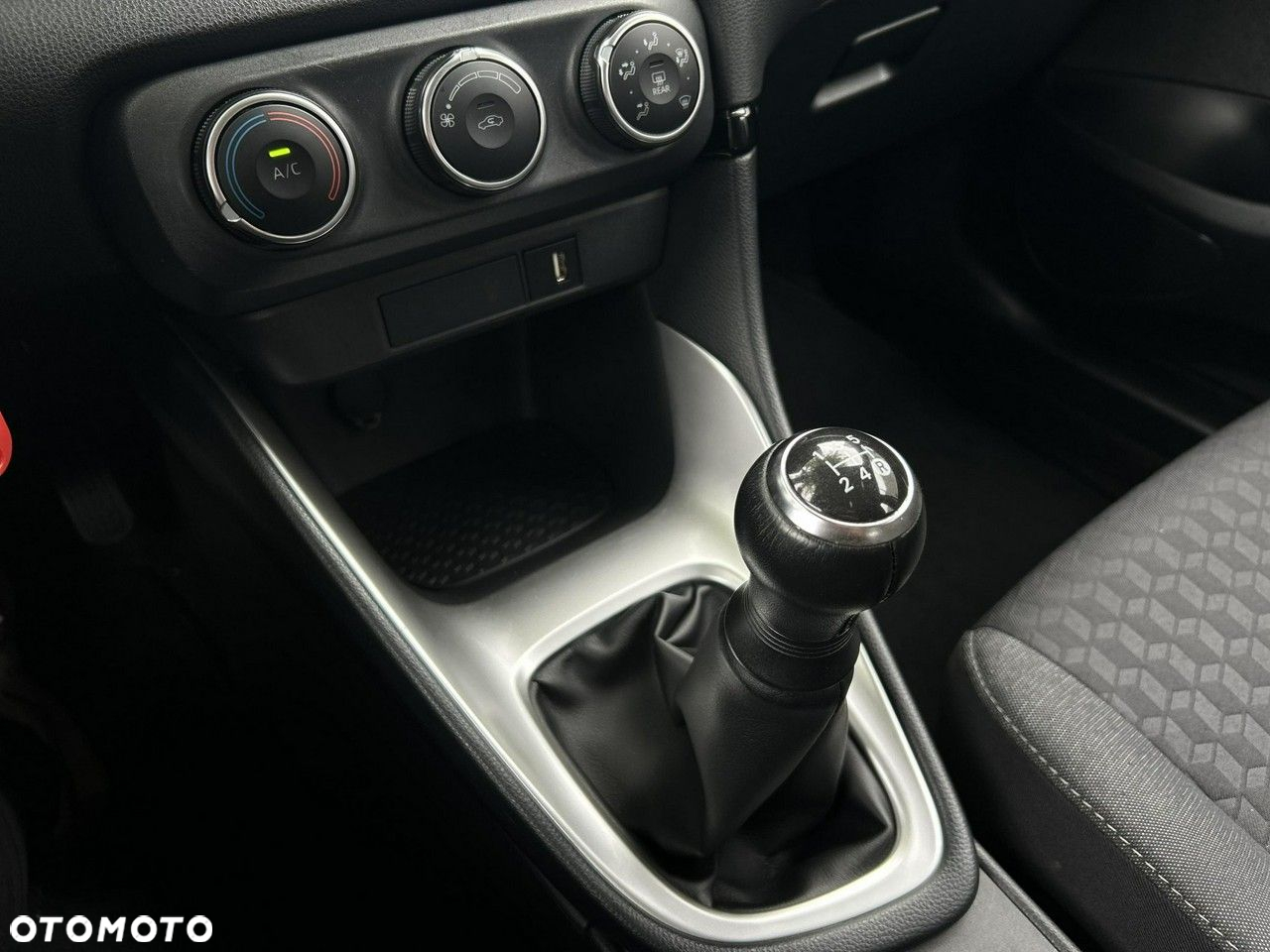 Toyota Yaris 1.0 Comfort - 17