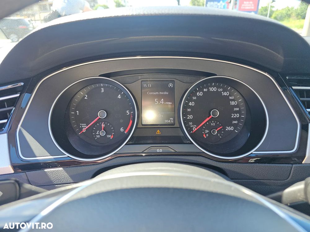 Volkswagen Passat 2.0 TDI Comfortline - 11