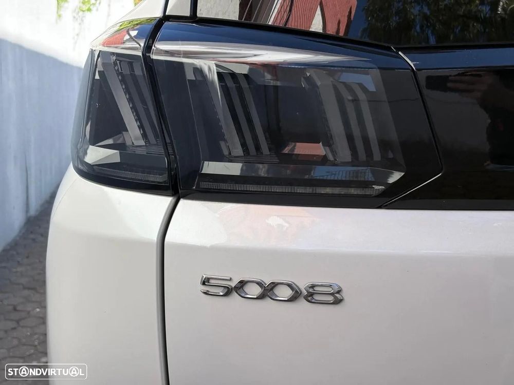 Peugeot 5008 1.2 PureTech Allure EAT8 - 24