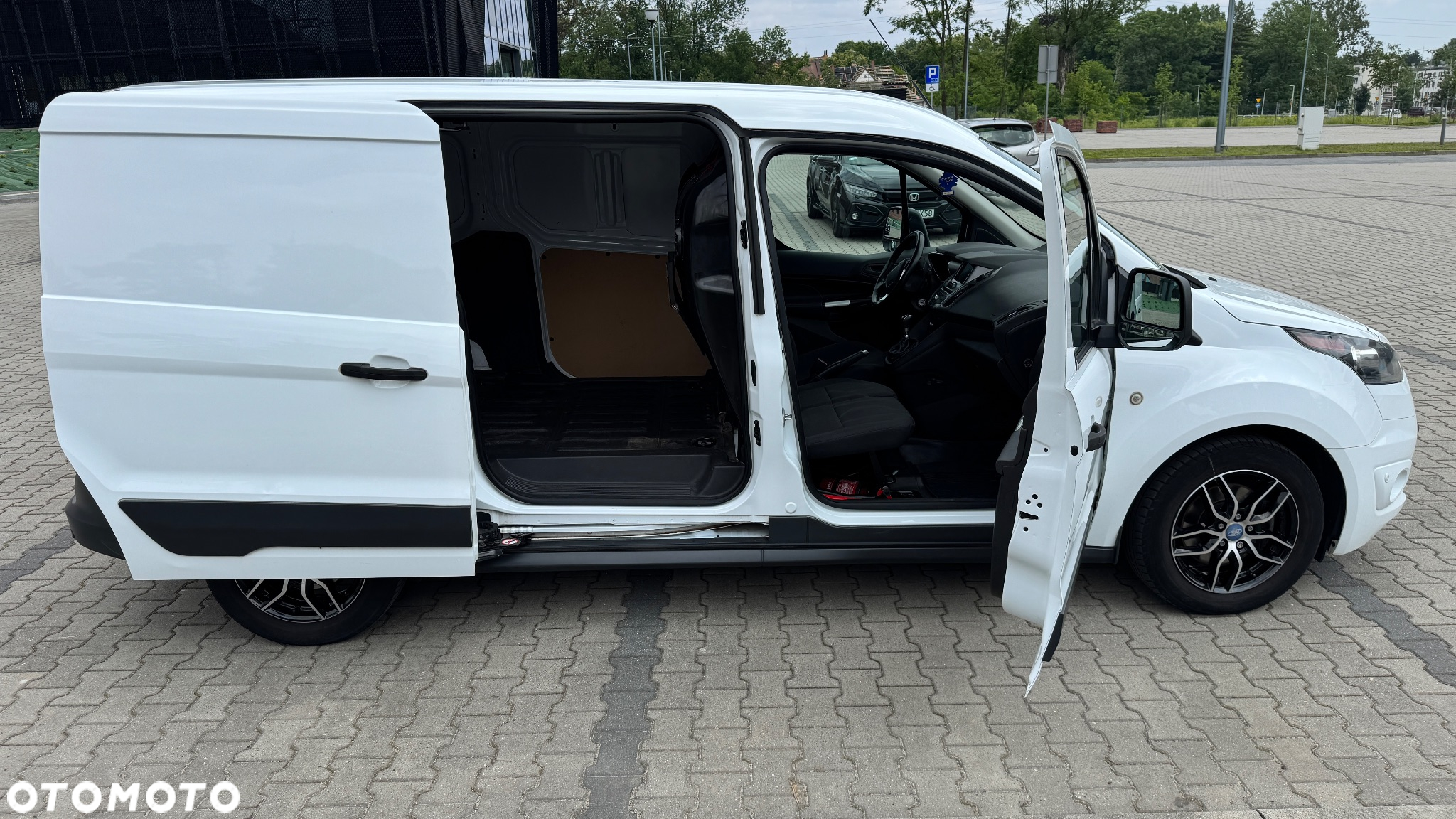 Ford Transit Connect - 9