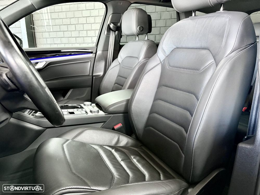 VW Touareg 3.0 V6 e-Hybrid 4Motion Aut. Elegance - 7