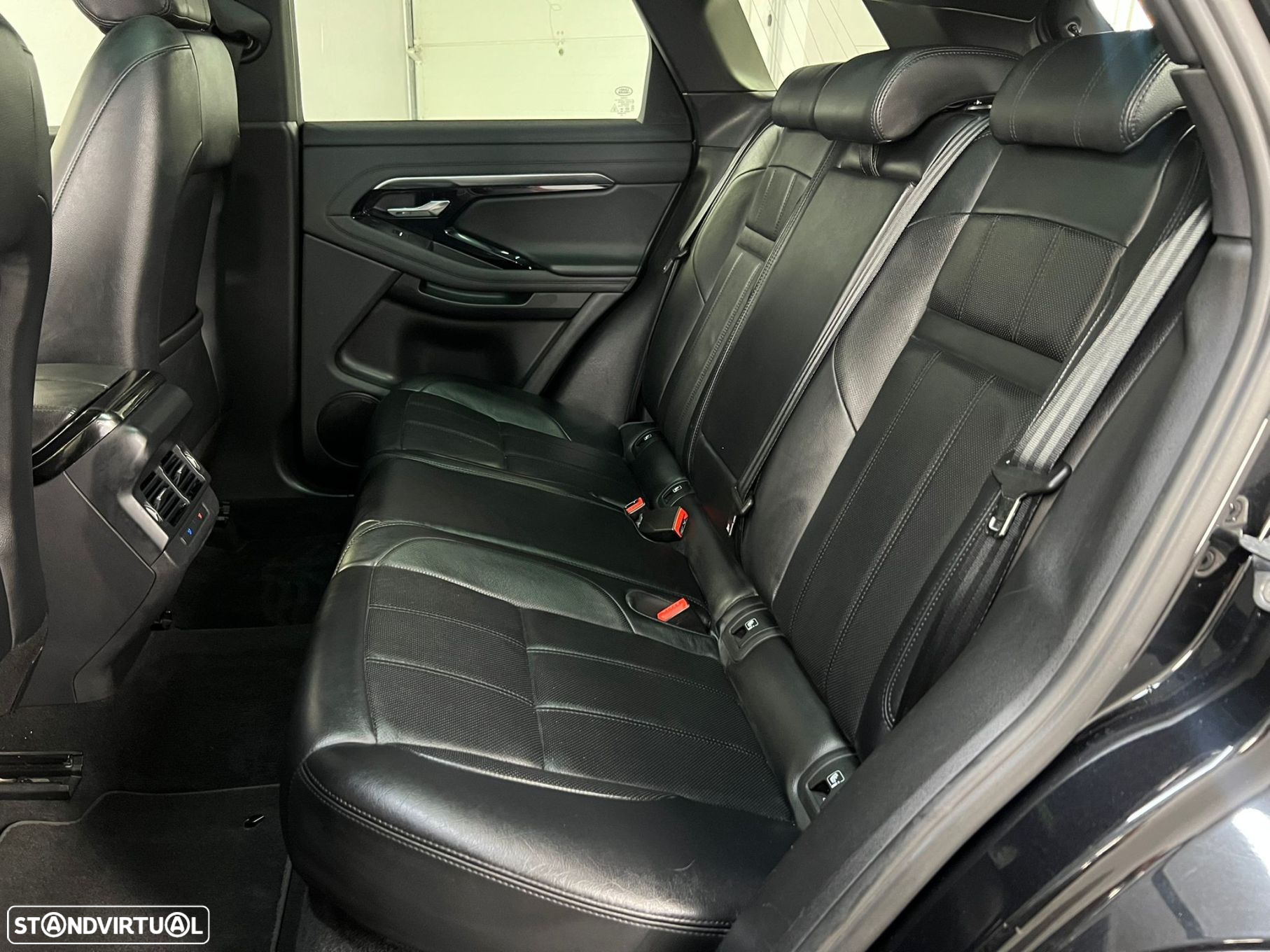 Land Rover Range Rover Evoque 1.5 P300e AWD R-Dynamic Auto - 8