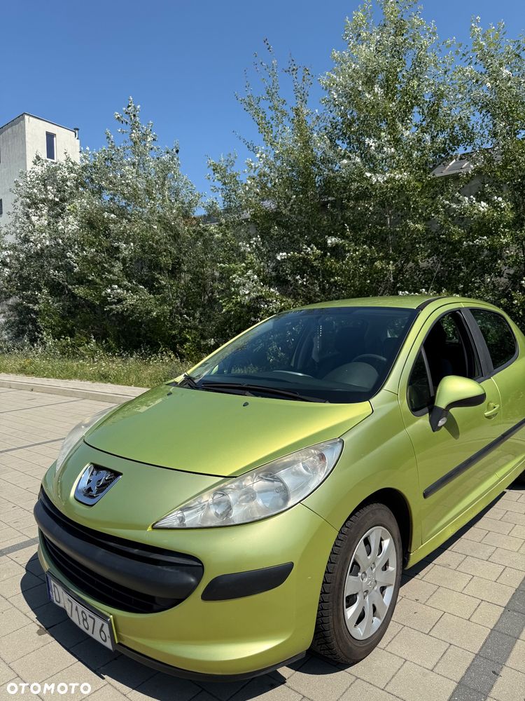 Peugeot 207 1.4 16V Presence - 2