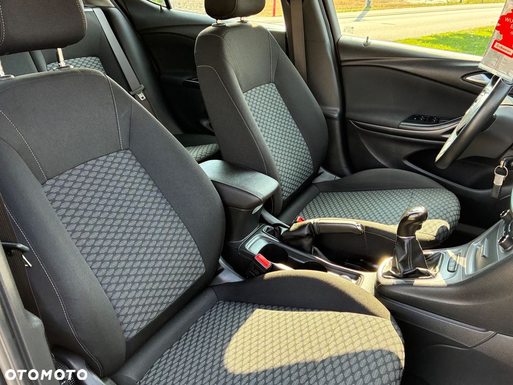 Opel Astra 1.6 D (CDTI) Start/Stop Dynamic - 17