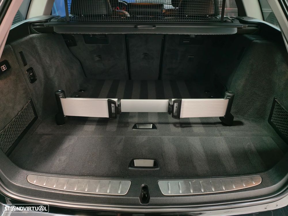 BMW 318 d Aut. Sport Line - 18