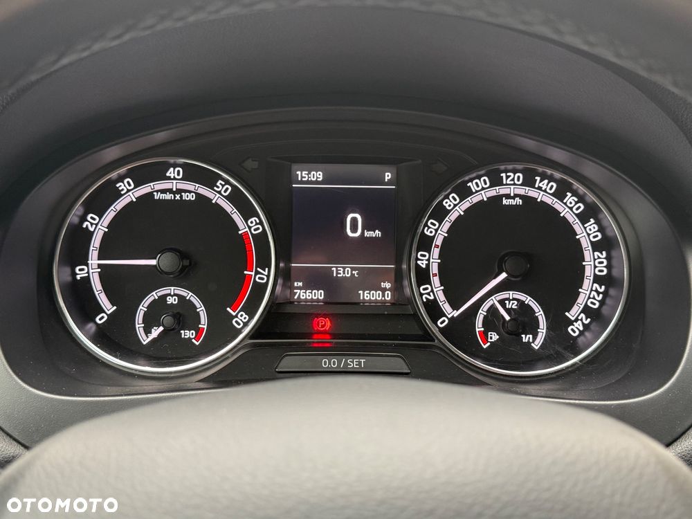 Skoda RAPID 1.0 TSI Ambition DSG - 16