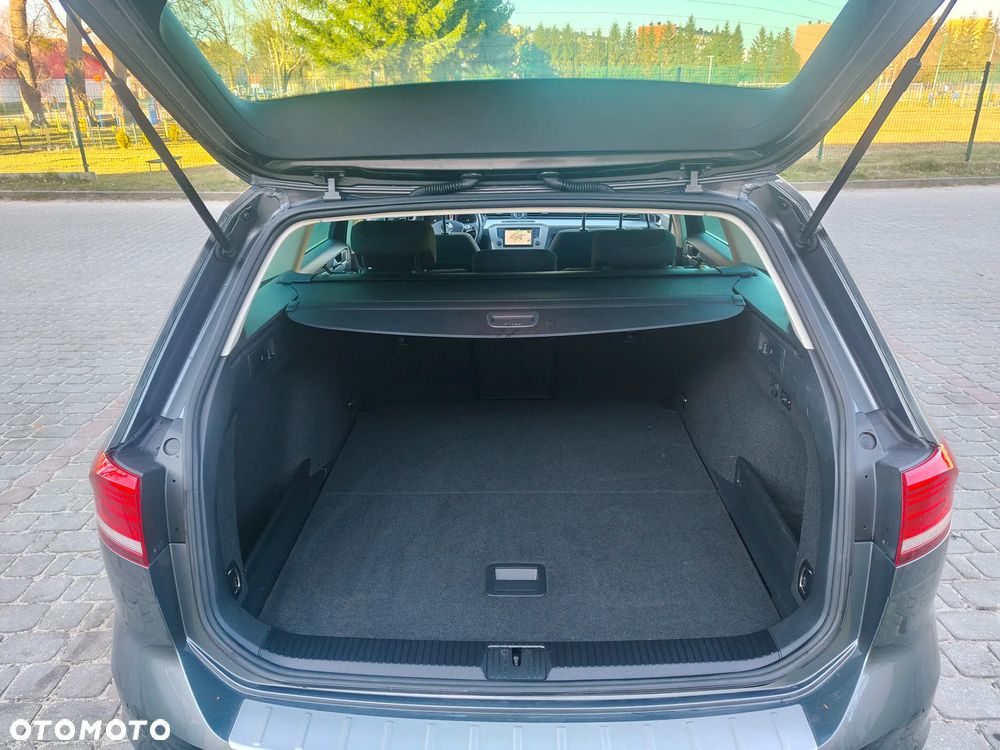 Volkswagen Passat 2.0 TDI (BlueMotion Technology) Comfortline - 16