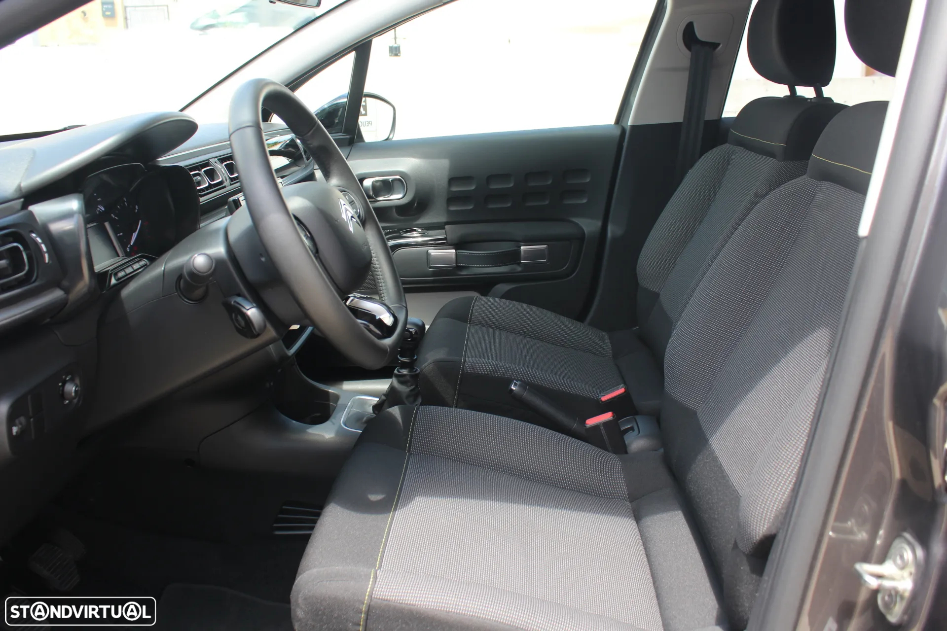 Citroën C3 1.2 PureTech Max - 21
