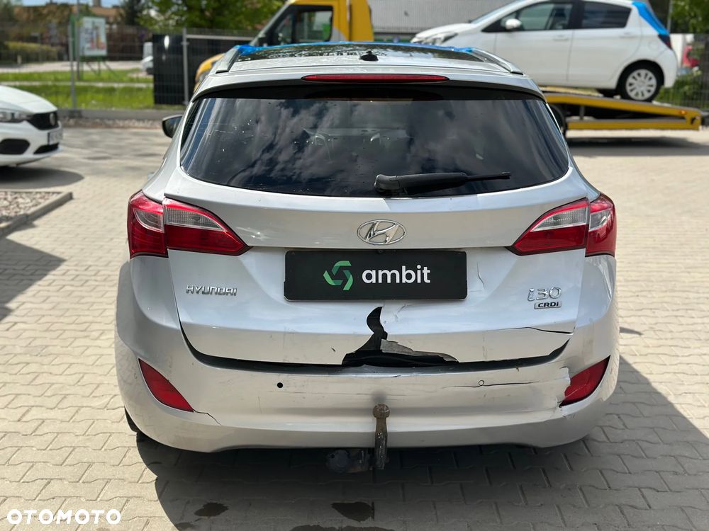 Hyundai i30 blue 1.6 CRDi Trend - 6