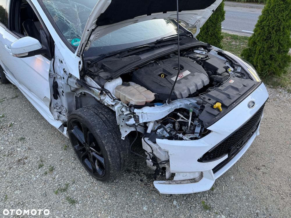 Ford Focus ST2 - 12