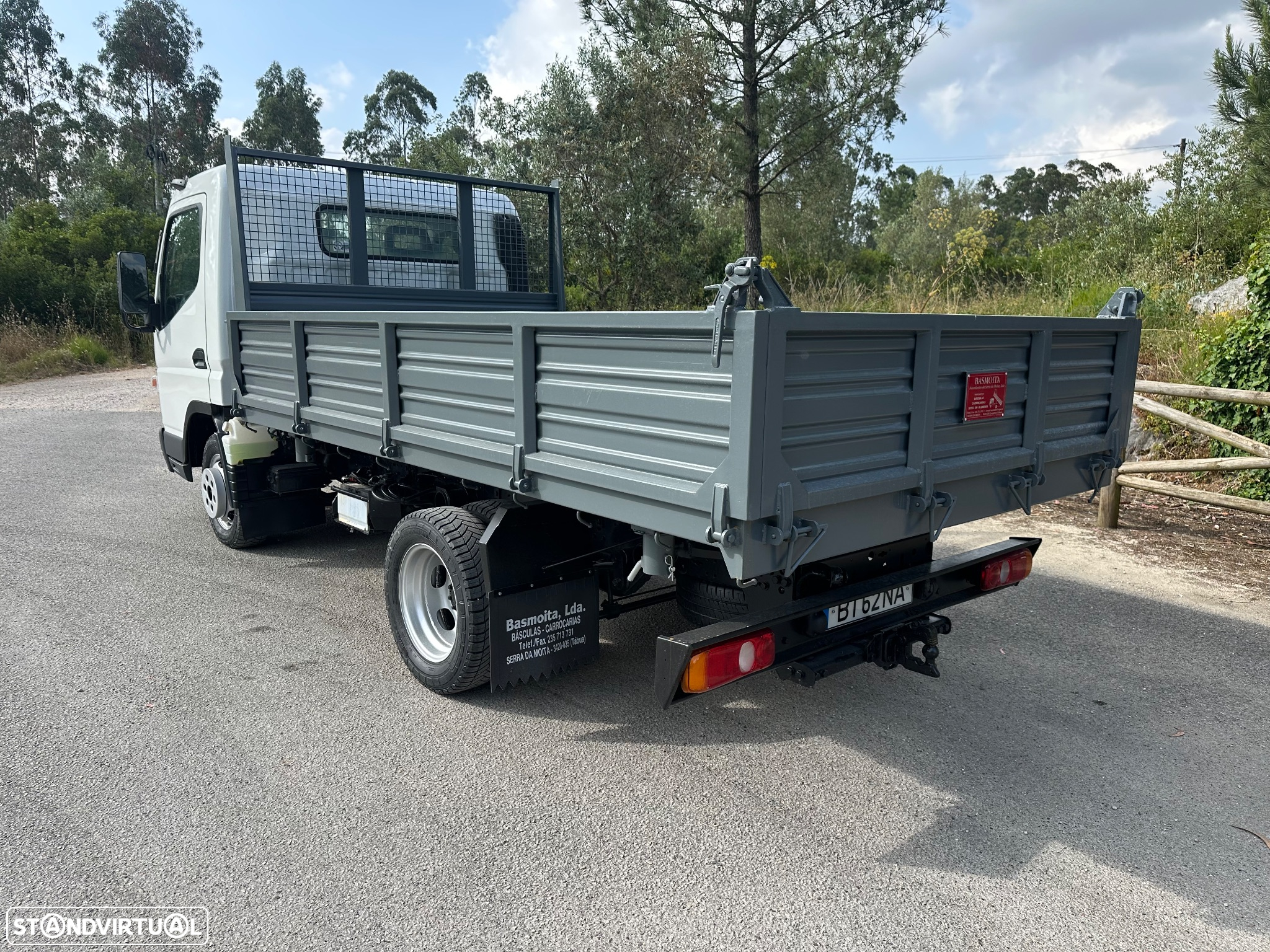 Mitsubishi Canter Fuso Tri-Basculante - 7