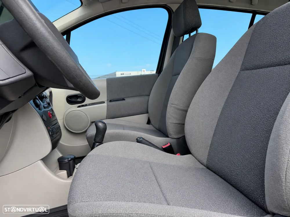 Renault Modus 1.2 Confort Authentique - 9