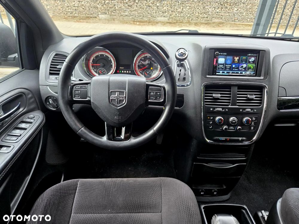 Dodge Grand Caravan - 6
