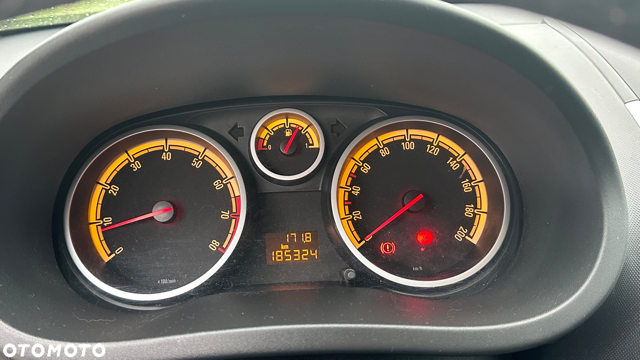 Opel Corsa 1.4 16V Cosmo - 2