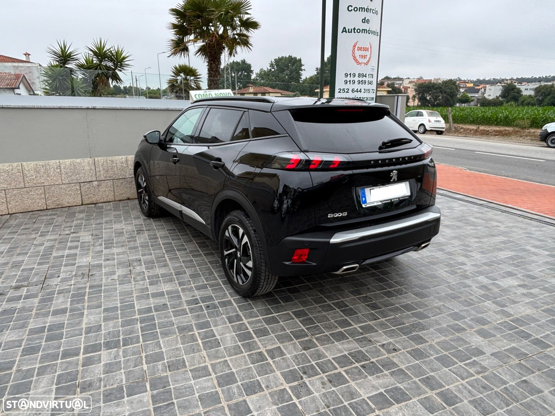 Peugeot 2008 1.2 PureTech Allure Pack EAT8 - 6