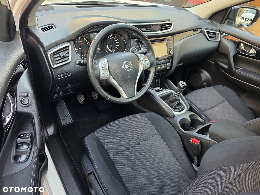 Nissan Qashqai 1.2 DIG-T N-Connecta - 15