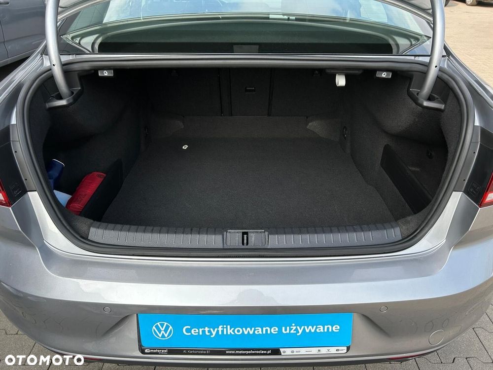 Volkswagen Passat 2.0 TSI Business DSG - 11