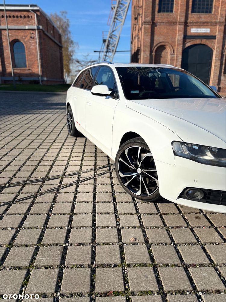 Audi A4 Avant 2.0 TDI Quattro - 8