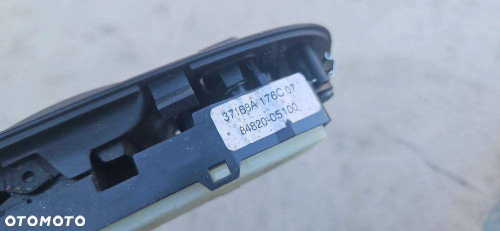 Panel przełącznik szyb lewy kierowcy Toyota Avensis T25 lift 2,2 D-CAT 2008r 84820-05100 - 3