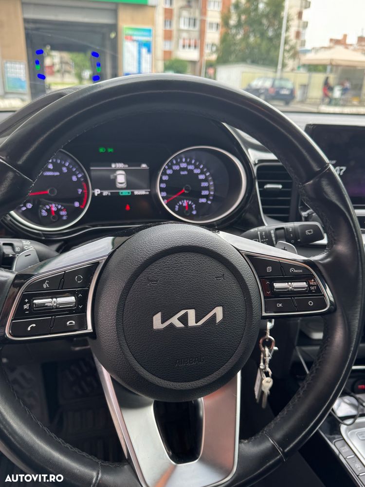 Kia XCeed - 12