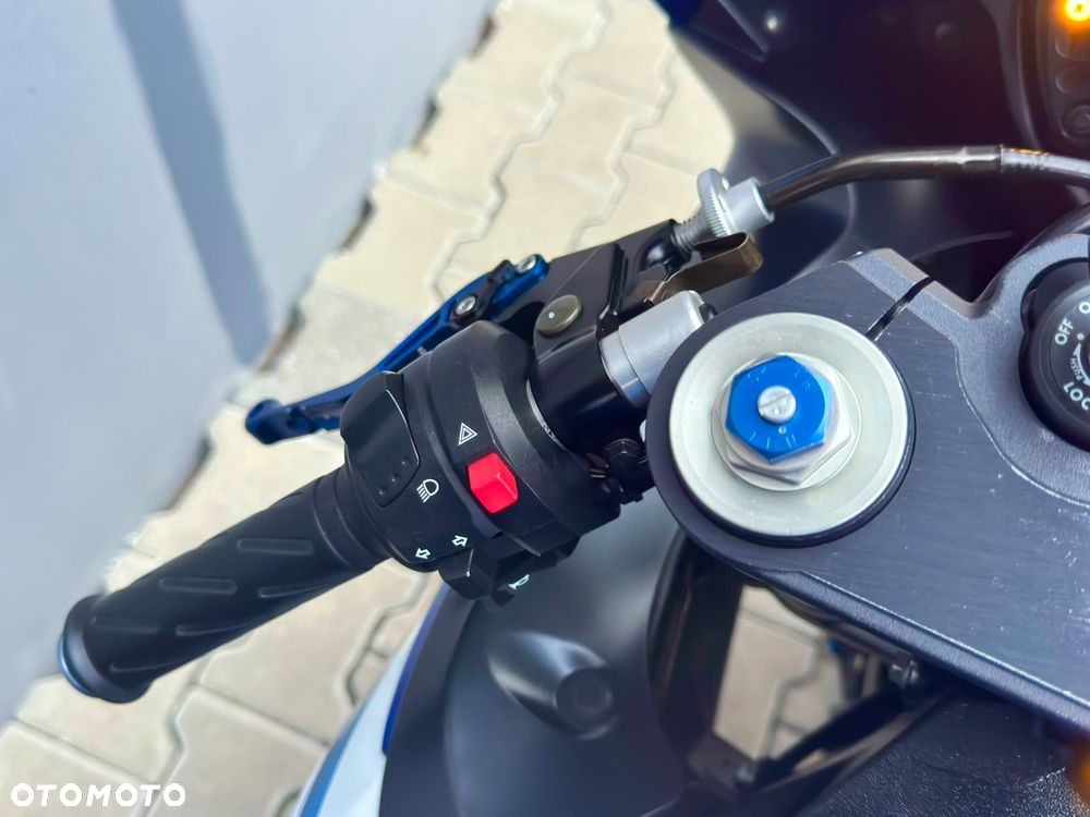 Suzuki GSX-R - 19