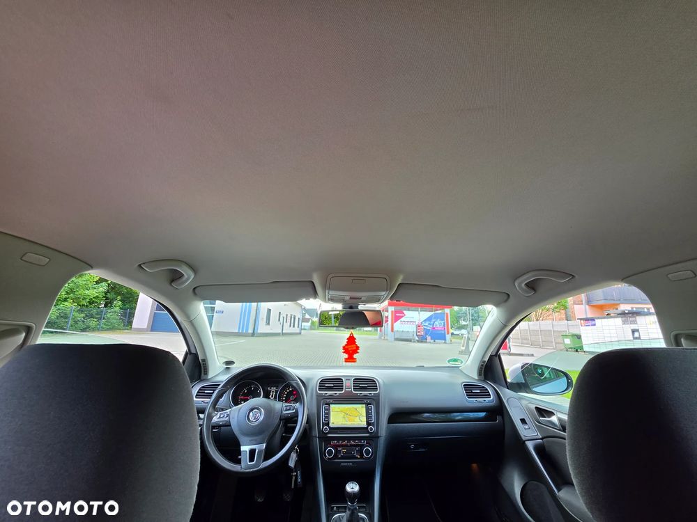 Volkswagen Golf - 28