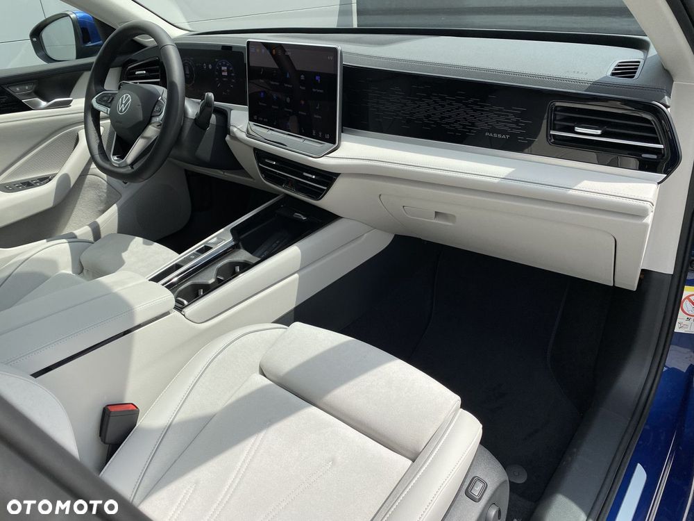 Volkswagen Passat Variant 1.5 TSI ACT mHEV Elegance DSG - 24