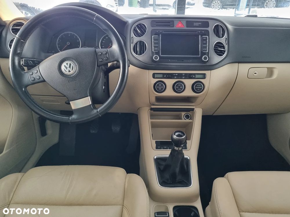 Volkswagen Tiguan - 17