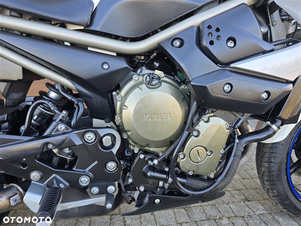 Yamaha XJ - 25