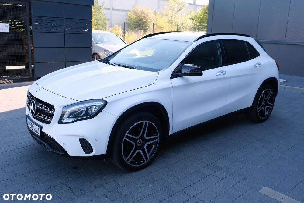Mercedes-Benz GLA - 1
