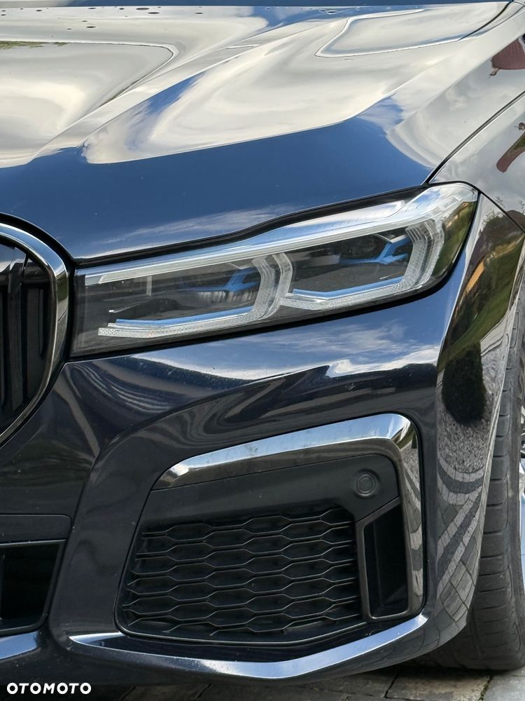 BMW Seria 7 750i xDrive sport - 10
