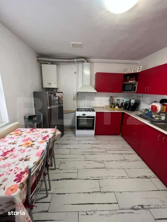 Apartament cu 3 Camere , 77 mp. Micro 16 — fotografia 1