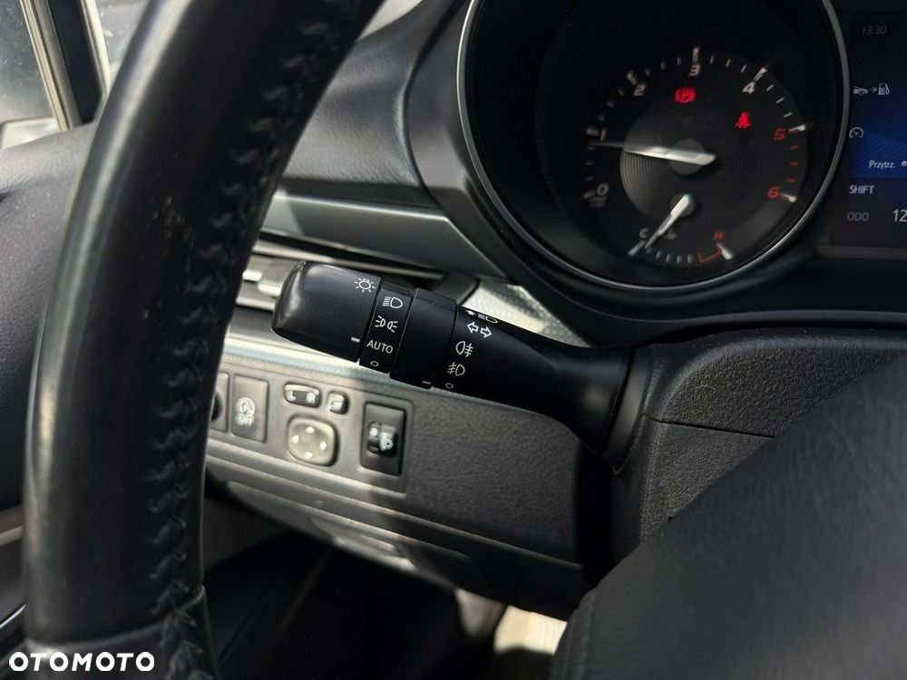 Toyota Avensis - 19