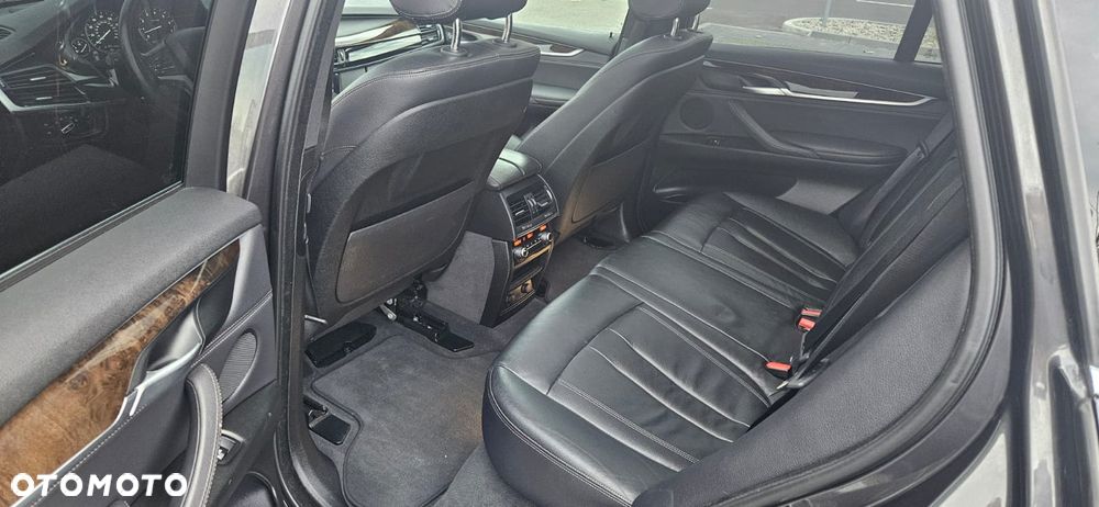 BMW X5 xDrive35i Edition Exclusive - 15