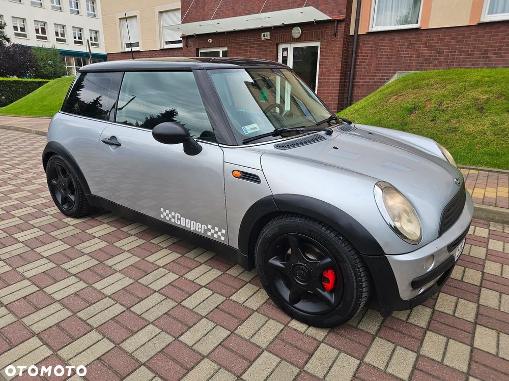 MINI Cooper Standard - 1